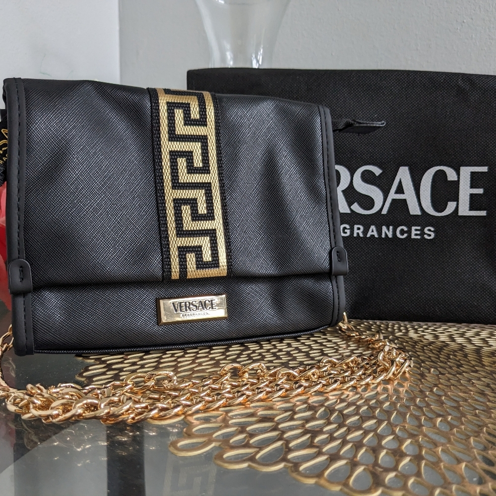Versace - Picture 7 of 11